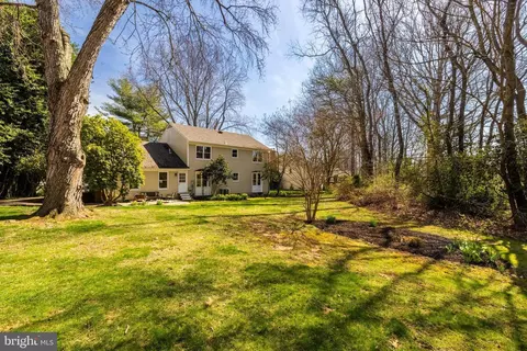 Exterior - 1958 Weybridge Ln, Reston, VA 20191 photo 8 of 11