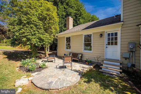 Exterior - 1958 Weybridge Ln, Reston, VA 20191 photo 6 of 11