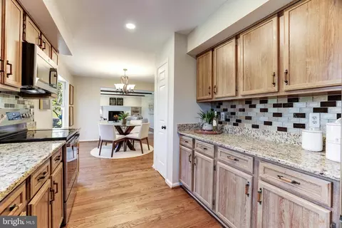 Kitchen - 1958 Weybridge Ln, Reston, VA 20191 photo 2 of 2