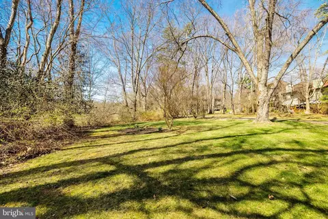 Exterior - 1958 Weybridge Ln, Reston, VA 20191 photo 9 of 11