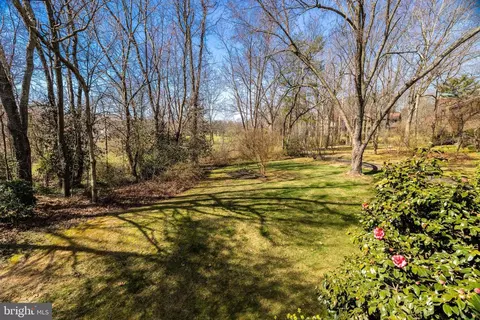 Exterior - 1958 Weybridge Ln, Reston, VA 20191 photo 10 of 11