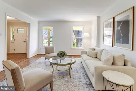 Living - 1958 Weybridge Ln, Reston, VA 20191 photo 2 of 5