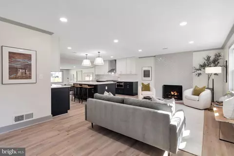 6425 16th St, Alexandria, VA 22307