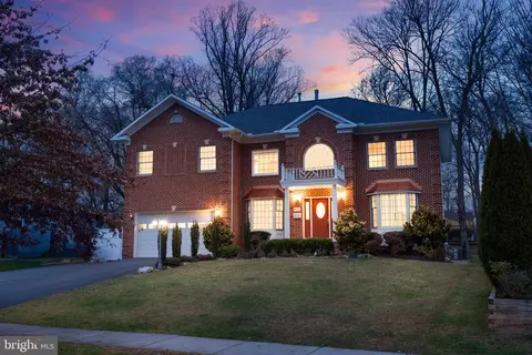 303 Tapawingo Rd SW, Vienna, VA 22180