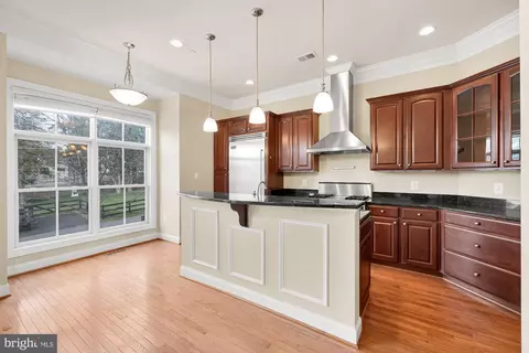 1554 Red Twig Ln, Mclean, VA 22101 photo 12