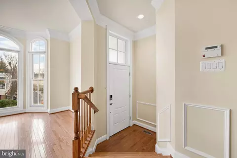 1554 Red Twig Ln, Mclean, VA 22101 photo 2