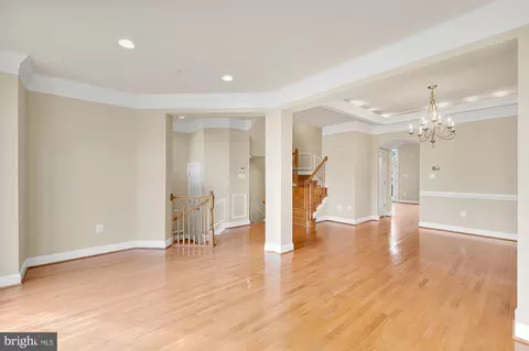 1554 Red Twig Ln, Mclean, VA 22101 photo 4