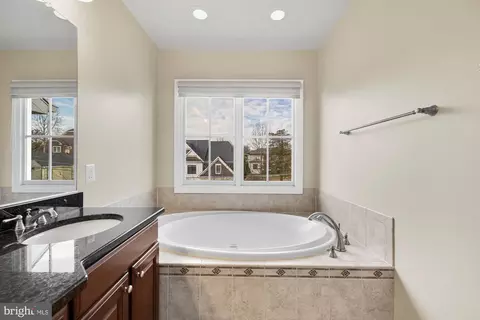 1554 Red Twig Ln, Mclean, VA 22101 photo 26