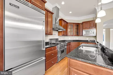 1554 Red Twig Ln, Mclean, VA 22101 photo 9