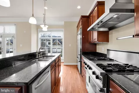 1554 Red Twig Ln, Mclean, VA 22101 photo 14