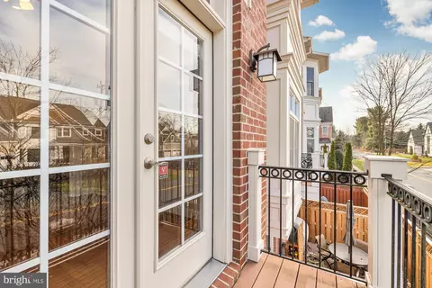1554 Red Twig Ln, Mclean, VA 22101 photo 20