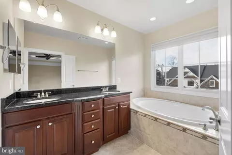 1554 Red Twig Ln, Mclean, VA 22101 photo 24