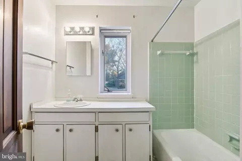 1002 Abbey Way, Mclean, VA 22101 photo 29