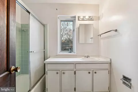 1002 Abbey Way, Mclean, VA 22101 photo 28