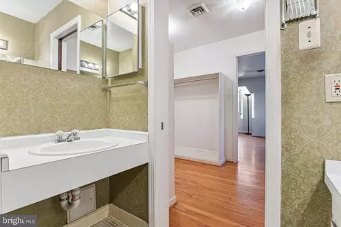 1002 Abbey Way, Mclean, VA 22101 photo 23