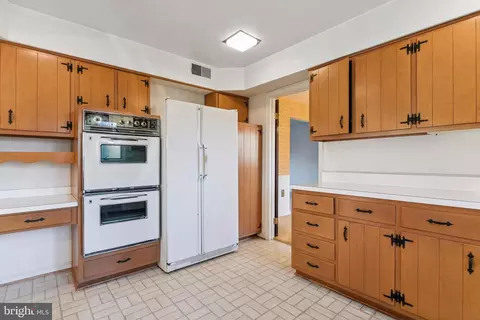 1002 Abbey Way, Mclean, VA 22101 photo 14