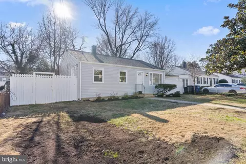 3307 Campbell Dr, Alexandria, VA 22303