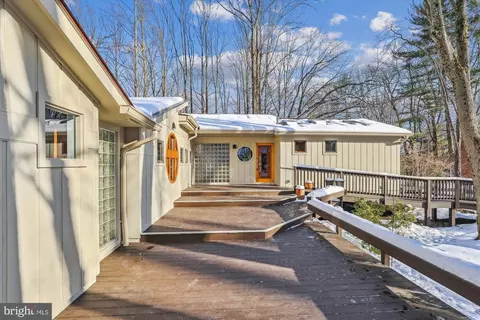 2025 Peppermint Ct, Reston, VA 20191 photo 12