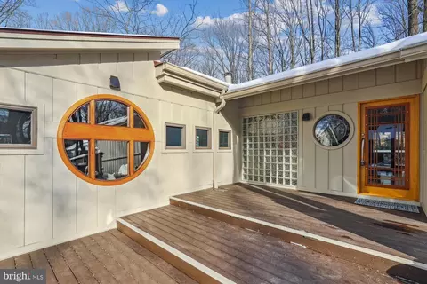 2025 Peppermint Ct, Reston, VA 20191 photo 13