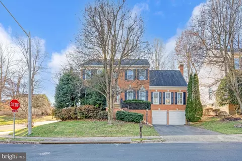 8709 Middleford Dr, Springfield, VA 22153 photo 35