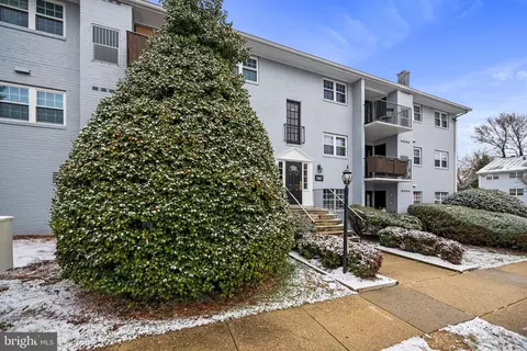 7087 Spring Garden Dr #202, Springfield, VA 22150 photo 5