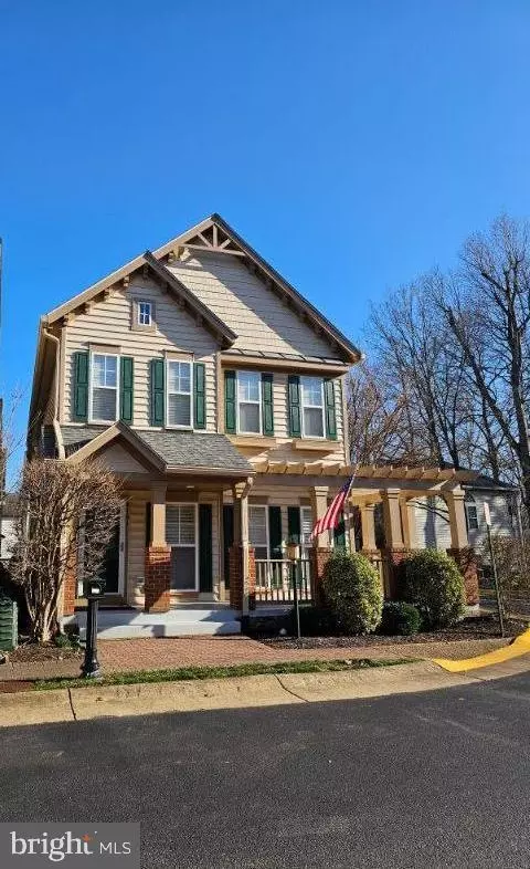 9141 Stonegarden Dr, Lorton, VA 22079
