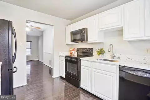 2458 Ridgehampton Ct, Reston, VA 20191 photo 15