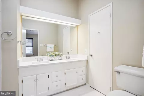 2458 Ridgehampton Ct, Reston, VA 20191 photo 23