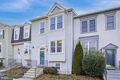 2458 Ridgehampton Ct, Reston, VA 20191 photo 2