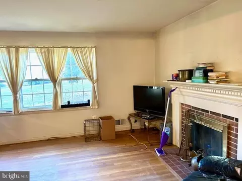 2042 Kirby Rd, Mclean, VA 22101 photo 6