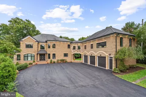 1645 Kirby Rd, Mclean, VA 22101 photo 3
