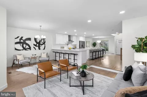 4033 Lake Glen Rd, Fairfax, VA 22033
