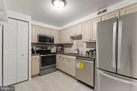 7680 Tremayne Pl #305, Mclean, VA 22102 photo 11