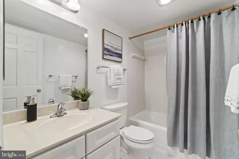 7680 Tremayne Pl #305, Mclean, VA 22102 photo 13
