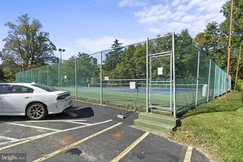 7680 Tremayne Pl #305, Mclean, VA 22102 photo 16