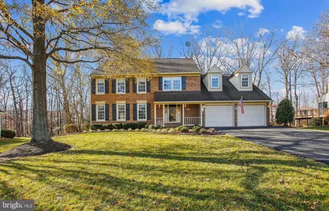 8610 Eagle Glen Ter, Fairfax Station, VA 22039