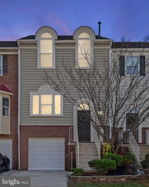 14527 Creek Branch Ct, Centreville, VA 20120