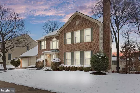 14220 Rock Canyon Dr, Centreville, VA 20121