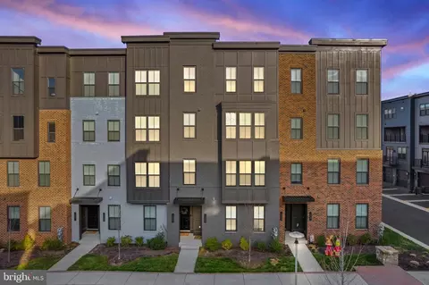 12887 Sunrise Ridge Aly, Herndon, VA 20171