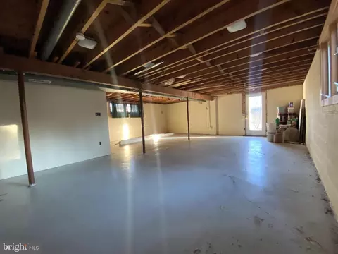 822 Walker Rd, Great Falls, VA 22066 photo 26