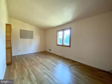 822 Walker Rd, Great Falls, VA 22066 photo 24