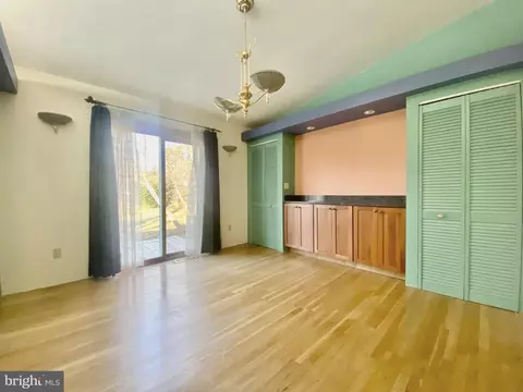 822 Walker Rd, Great Falls, VA 22066 photo 19
