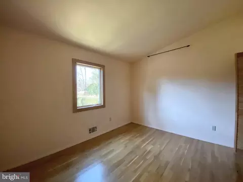 822 Walker Rd, Great Falls, VA 22066 photo 25