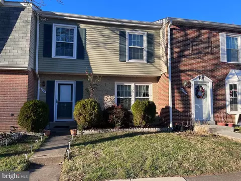 6419 Silver Ridge Cir, Alexandria, VA 22315