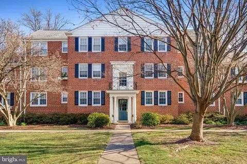 1503 Belle View Blvd #C2, Alexandria, VA 22307