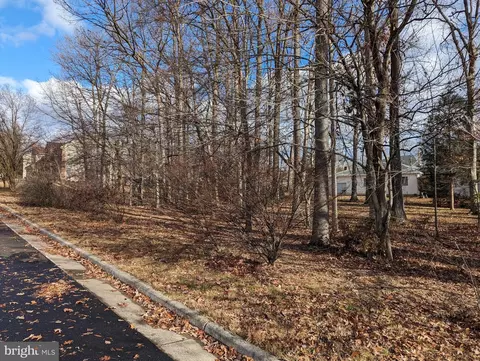 7209 Kyles Lndg, Springfield, VA 22150 photo 3