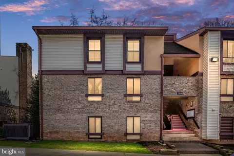11641 Stoneview Sq #1B, Reston, VA 20191