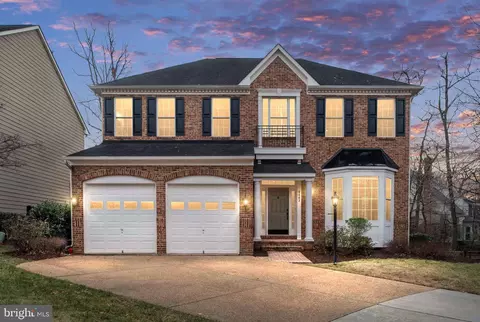 8403 Tysons Trace Ct, Vienna, VA 22182