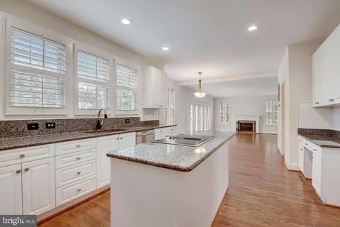 1209 Tottenham Ct, Reston, VA 20194 photo 22