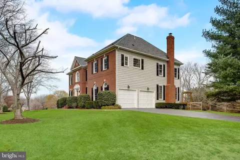 1209 Tottenham Ct, Reston, VA 20194 photo 8